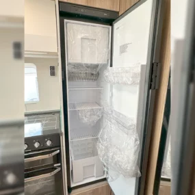 Hymer Exsis-T 580 Thetford Fridge Freezer