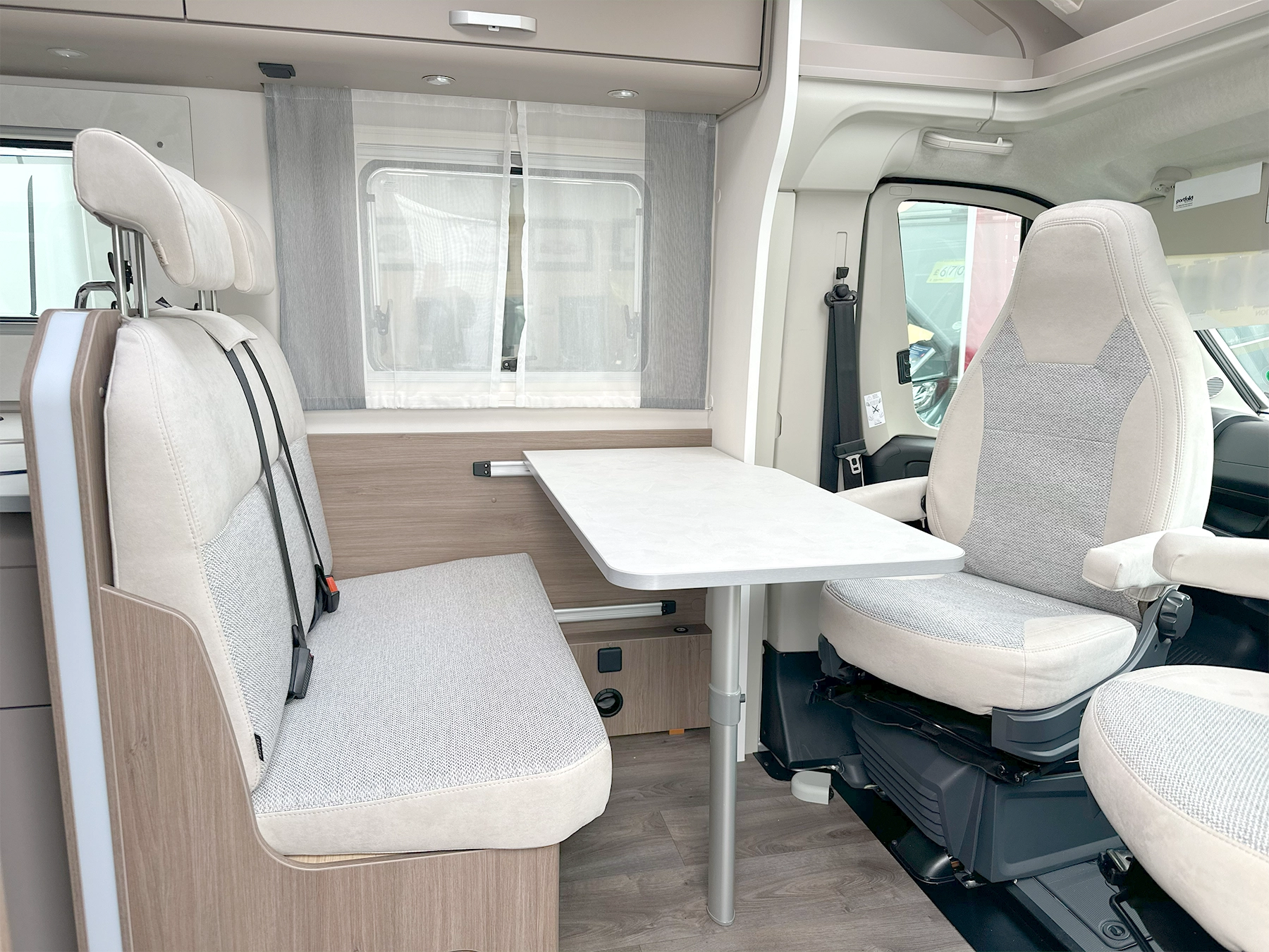 Carado T338 Pro Lounge Area