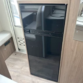 Carado T338 Pro Thetford Fridge Freezer