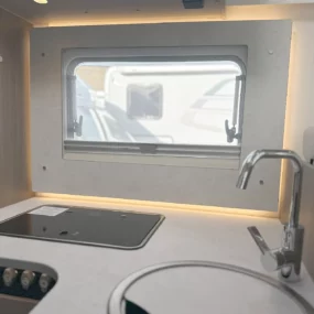 Carado T447 Pro + Kitchen Window