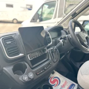 Carado T447 Pro + Multimedia System & Steering Wheel