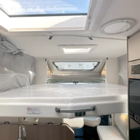 Carado T447 Pro + Overhead Drop Down Bed