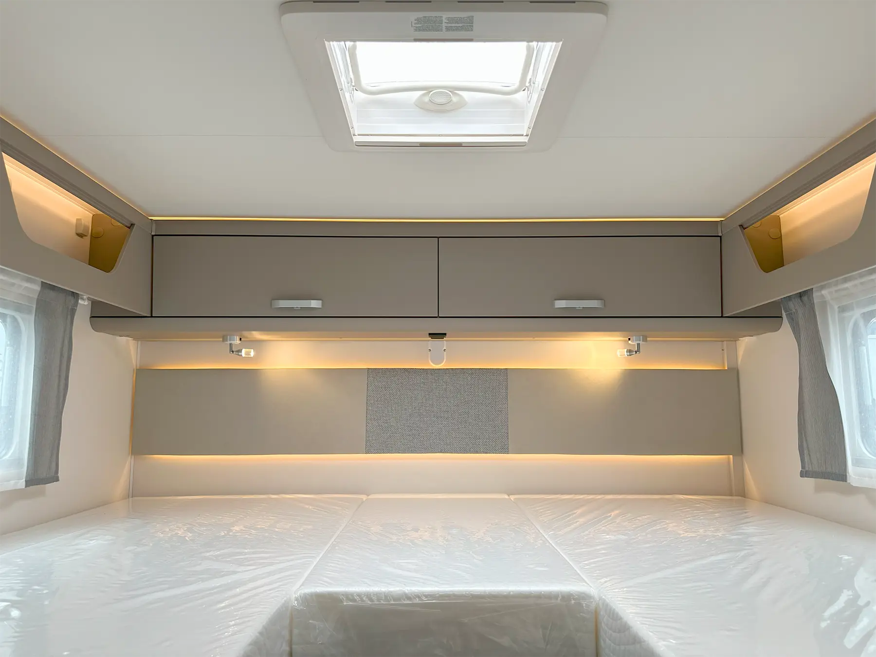 Carado T 457 Pro+ Bedroom Skylight