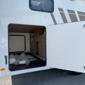 Carado T 457 Pro+ Exterior Garage