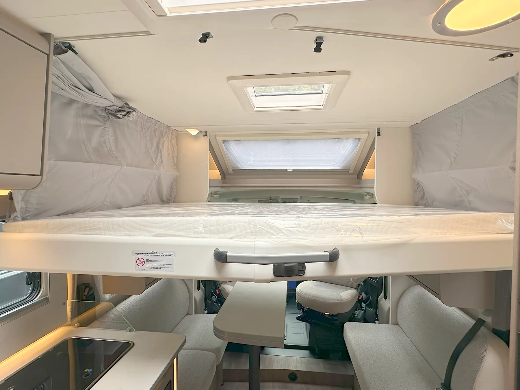 Carado T 457 Pro+ Interior with Drop Down Bed