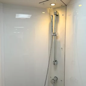 Carado T 457 Pro+ Shower