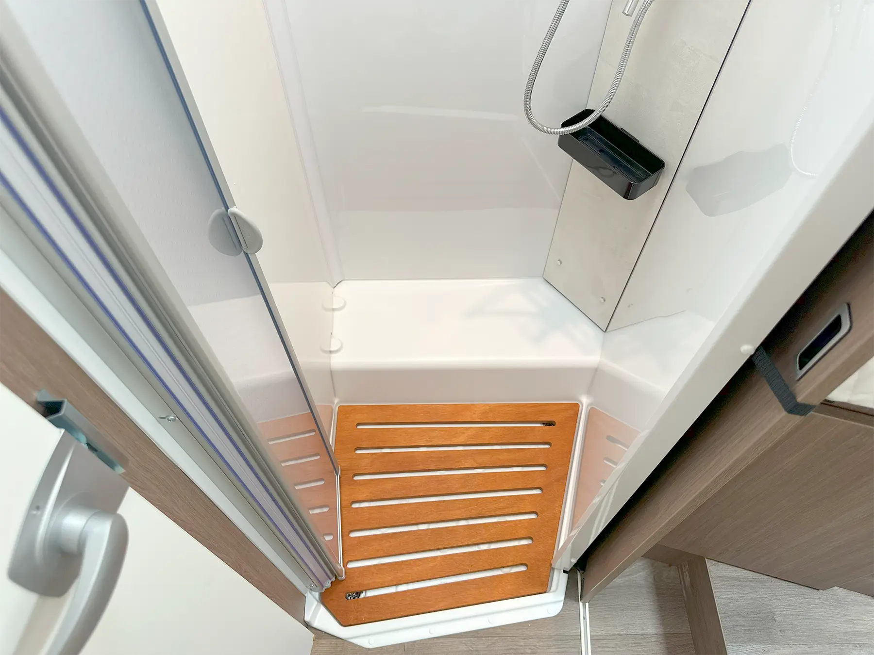 Carado T 457 Pro+ Shower Floor