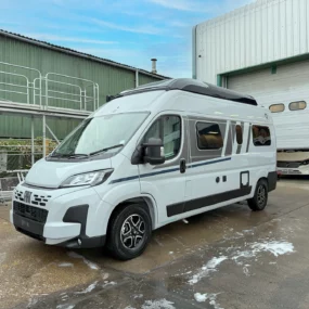 Carado CV600 Pro Pop-Top Exterior Front Left