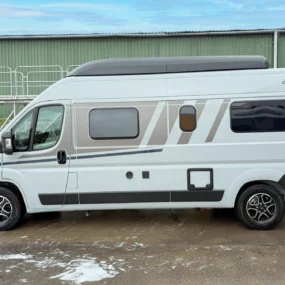 Carado CV600 Pro Pop-Top Exterior Left