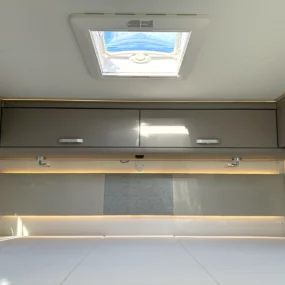 Carado T338 Pro Motorhome 7102 - Bedroom Skylight