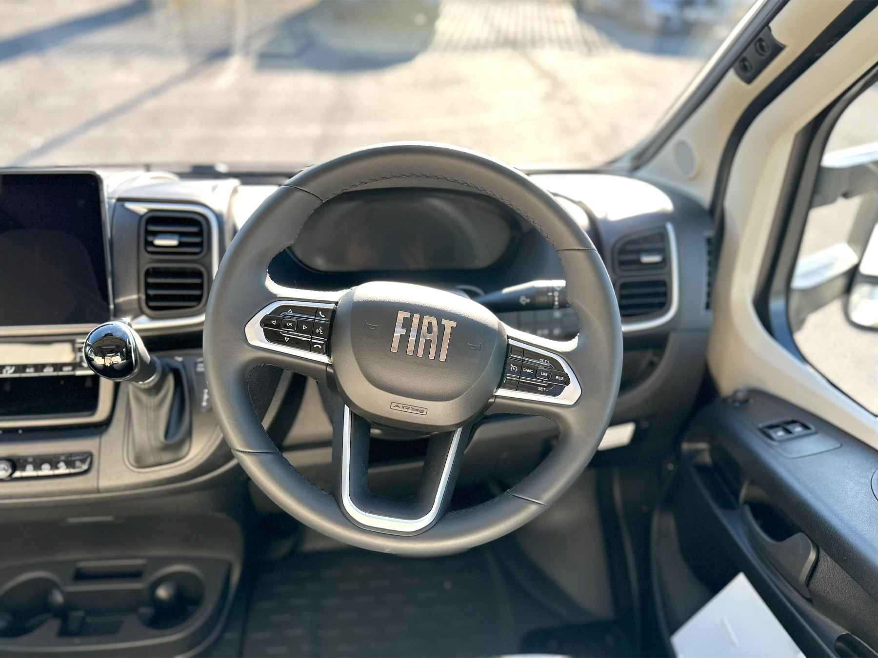 Carado T338 Pro Motorhome 7102 - Cab Steering Wheel
