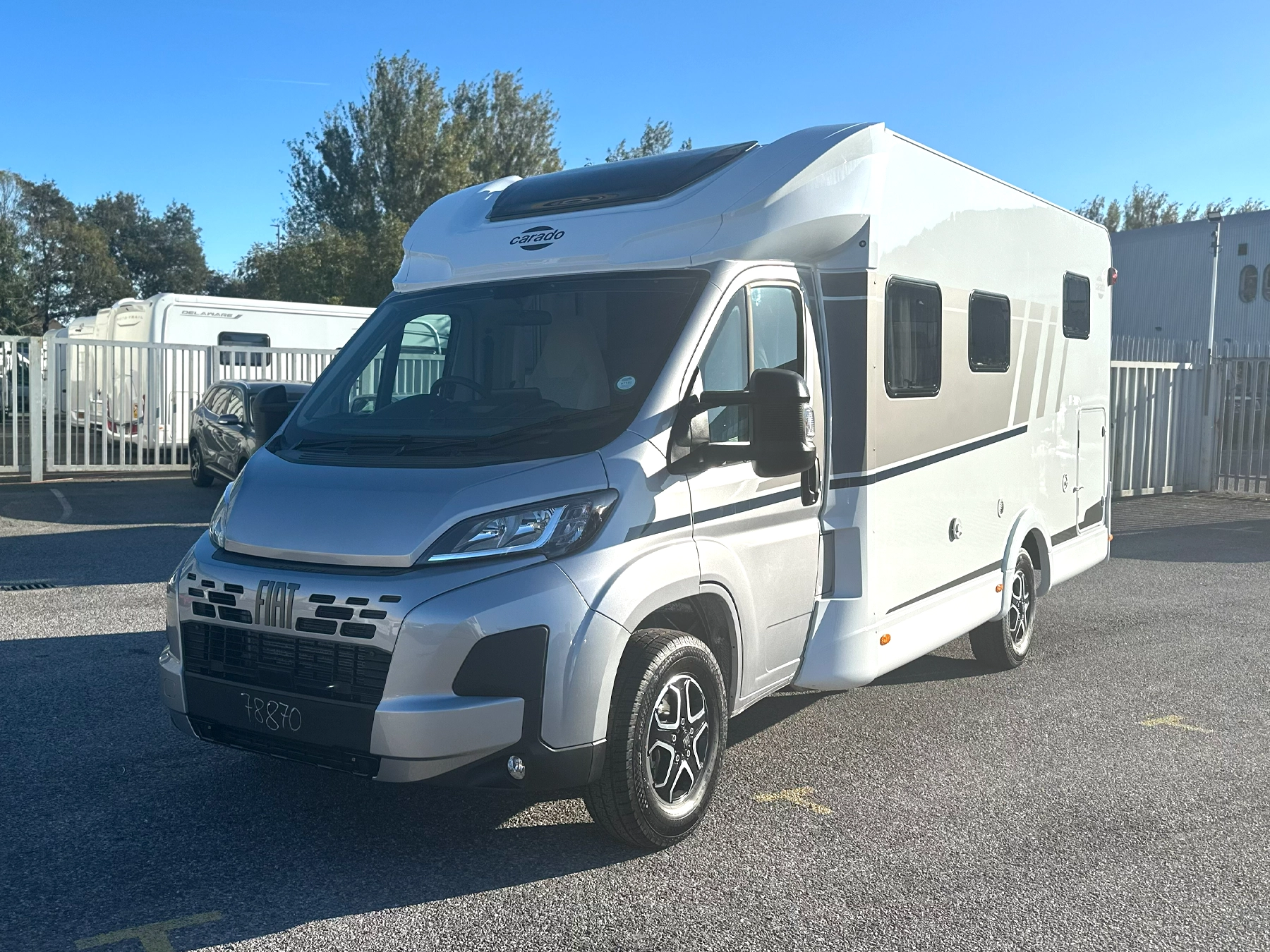 Carado T338 Pro Motorhome 7102 - Exterior Front Left