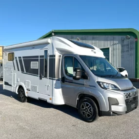 Carado T338 Pro Motorhome 7102 - Exterior Front Right