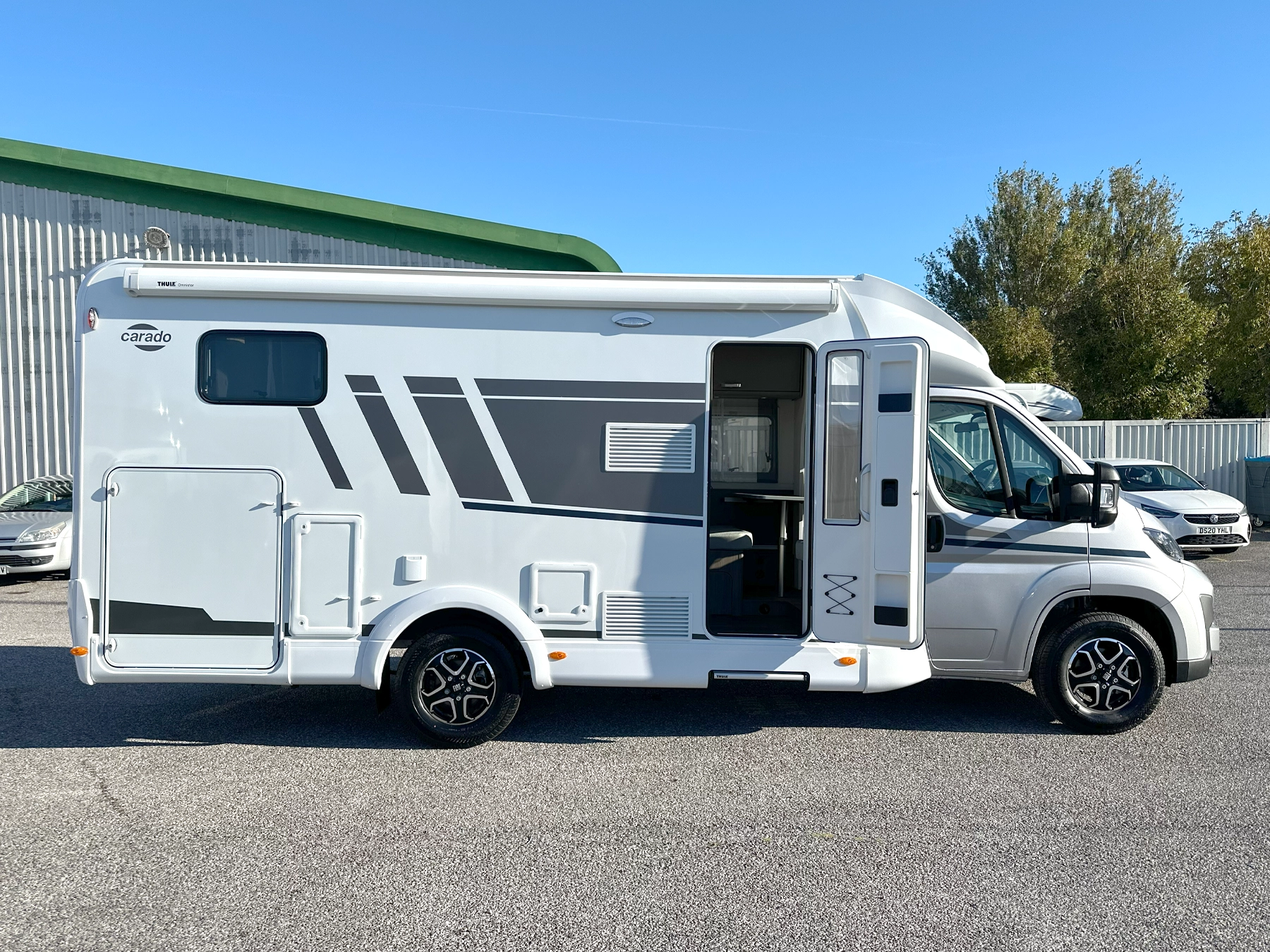 Carado T338 Pro Motorhome 7102 - Exterior Right