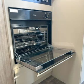 Carado T338 Pro Motorhome 7102 - Kitchen Oven Detail