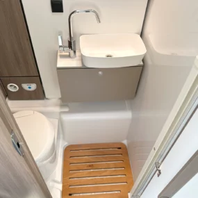 Carado T338 Pro Motorhome 7102 - Washroom