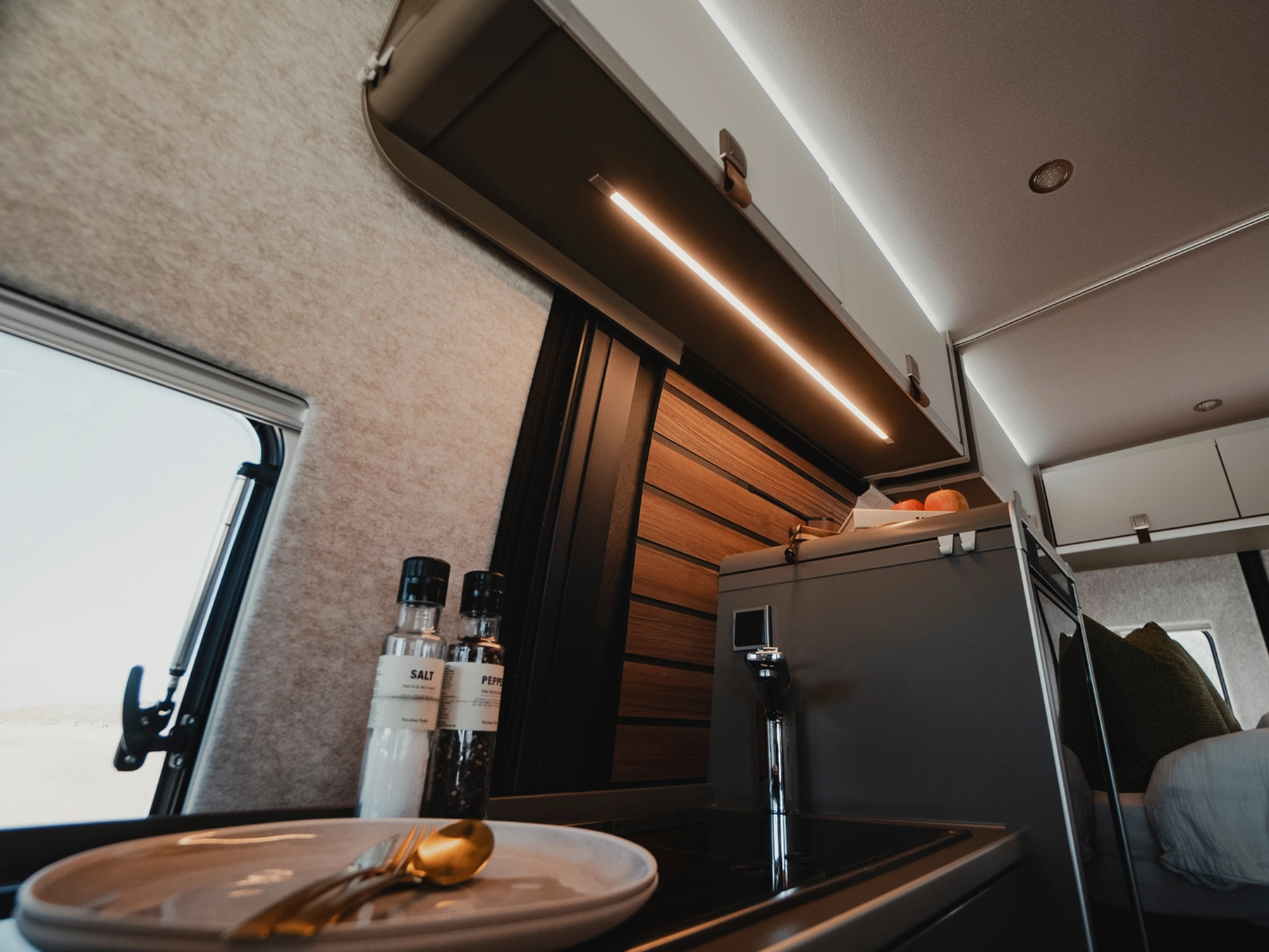 Hymer Grand Canyon S CrossOver Campervan - Kitchen 2