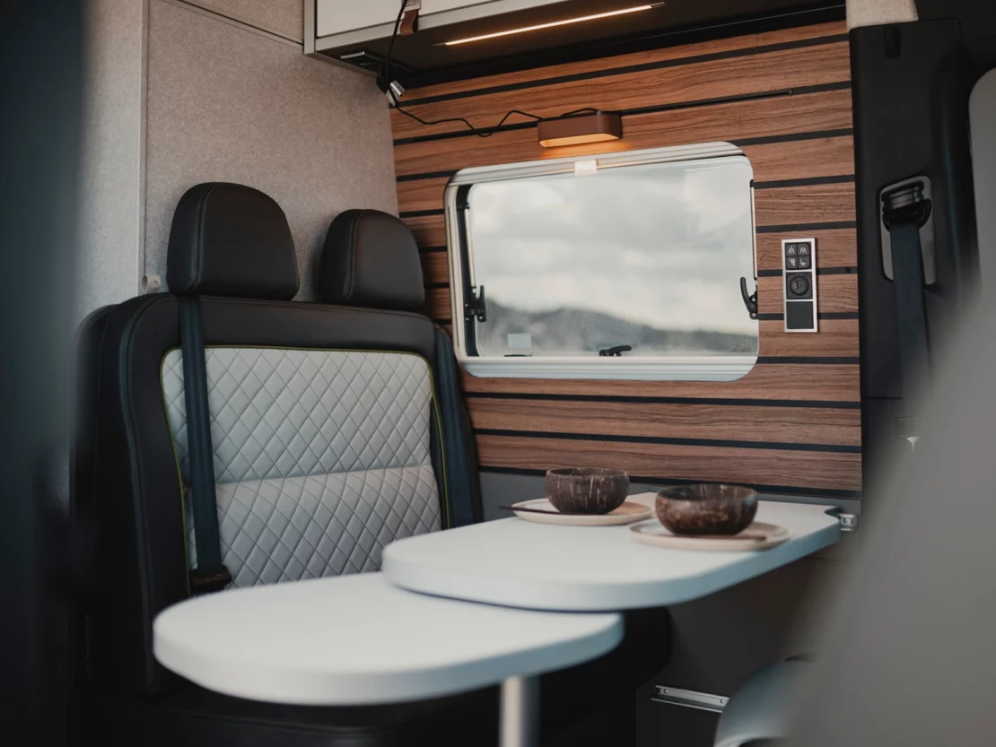 Hymer Grand Canyon S CrossOver Campervan - Seating 1