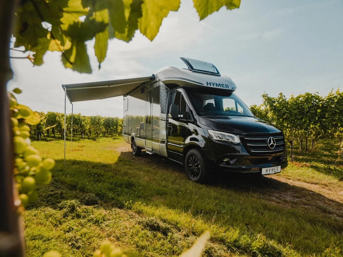 Hymer B-MC T 680 Blackline Motorhome - Awning