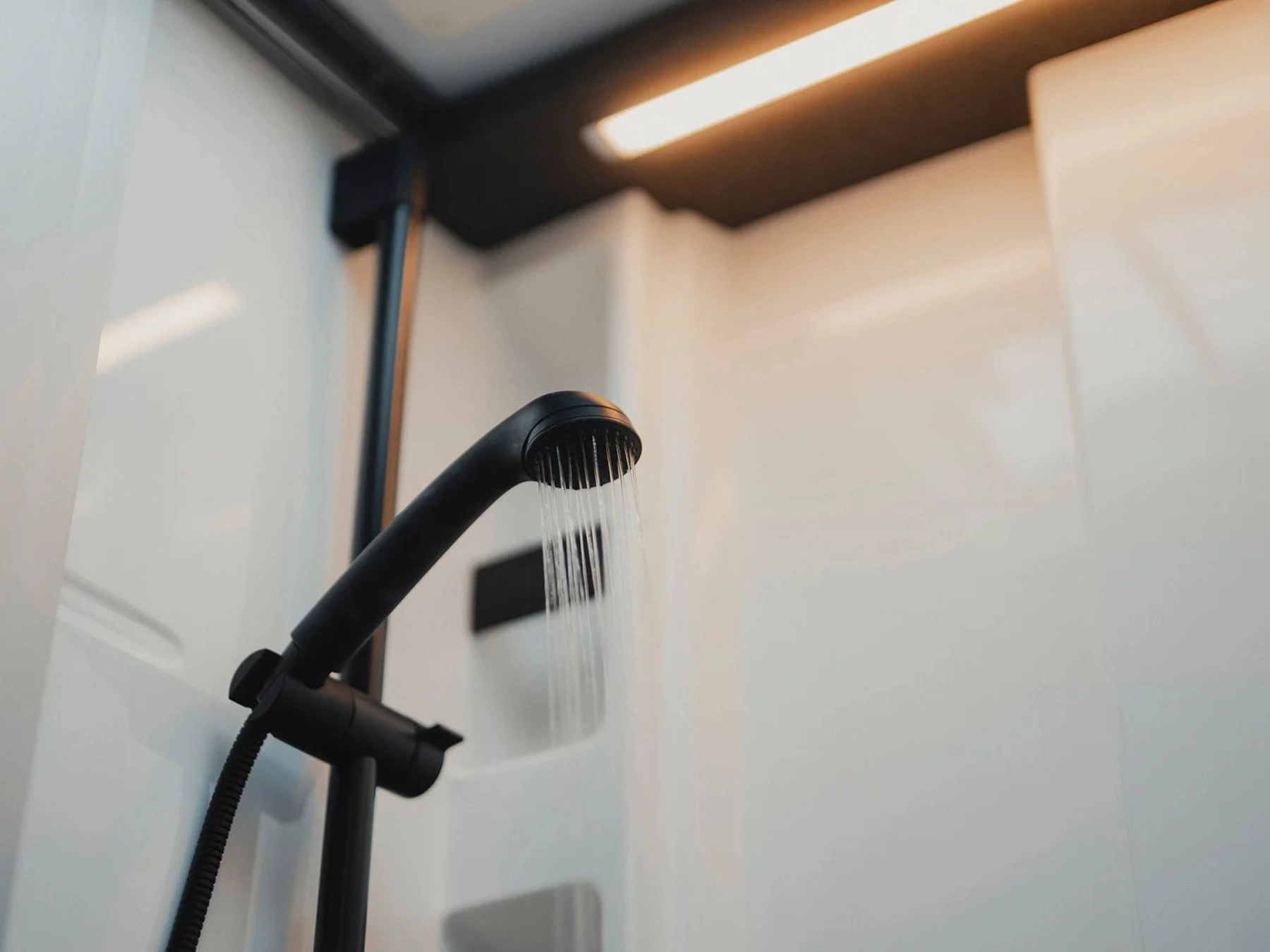 Hymer ML-T 570 CrossOver Motorhome - Shower Head