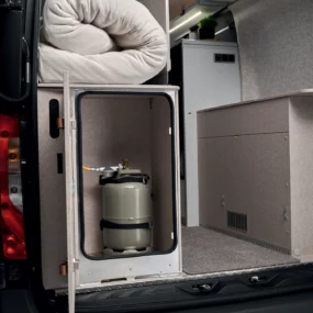 Hymer Grand Canyon S600 Campervan - Garage Gas Bottle