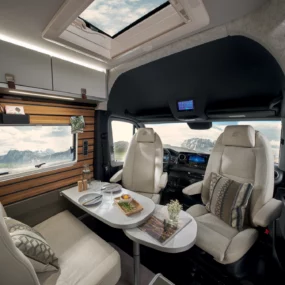 Hymer Grand Canyon S600 Campervan - Lounge