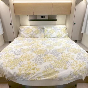 Burstner Campeo TD 736 G Motorhome Rear Island Bed