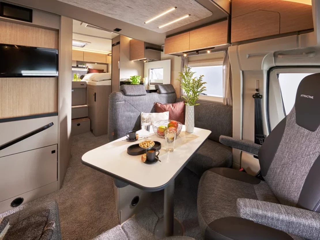 Burstner Campeo TD 691 G Motorhome - Interior