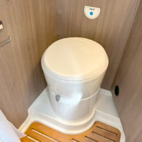 Carado CV600 Campervan 7120 - Washroom Toilet Detail