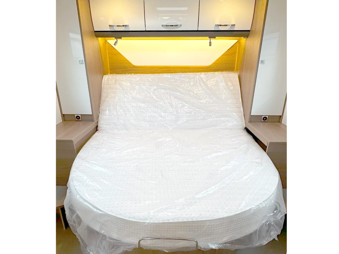 Burstner Lyseo TD 736 Sovereign Collection Rear Island Bed