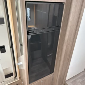 Carado T447 Pro + Fridge Freezer