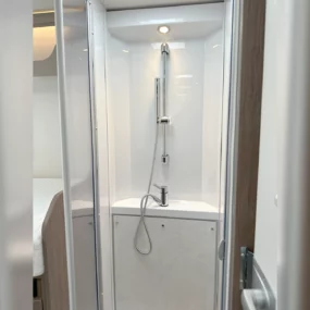 Carado T447 Pro + Shower