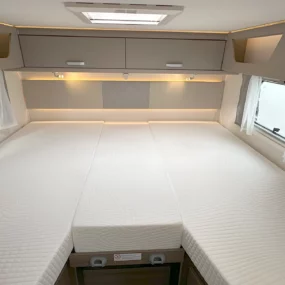 Carado T447 Pro + Twin Single Rear Bed Extended