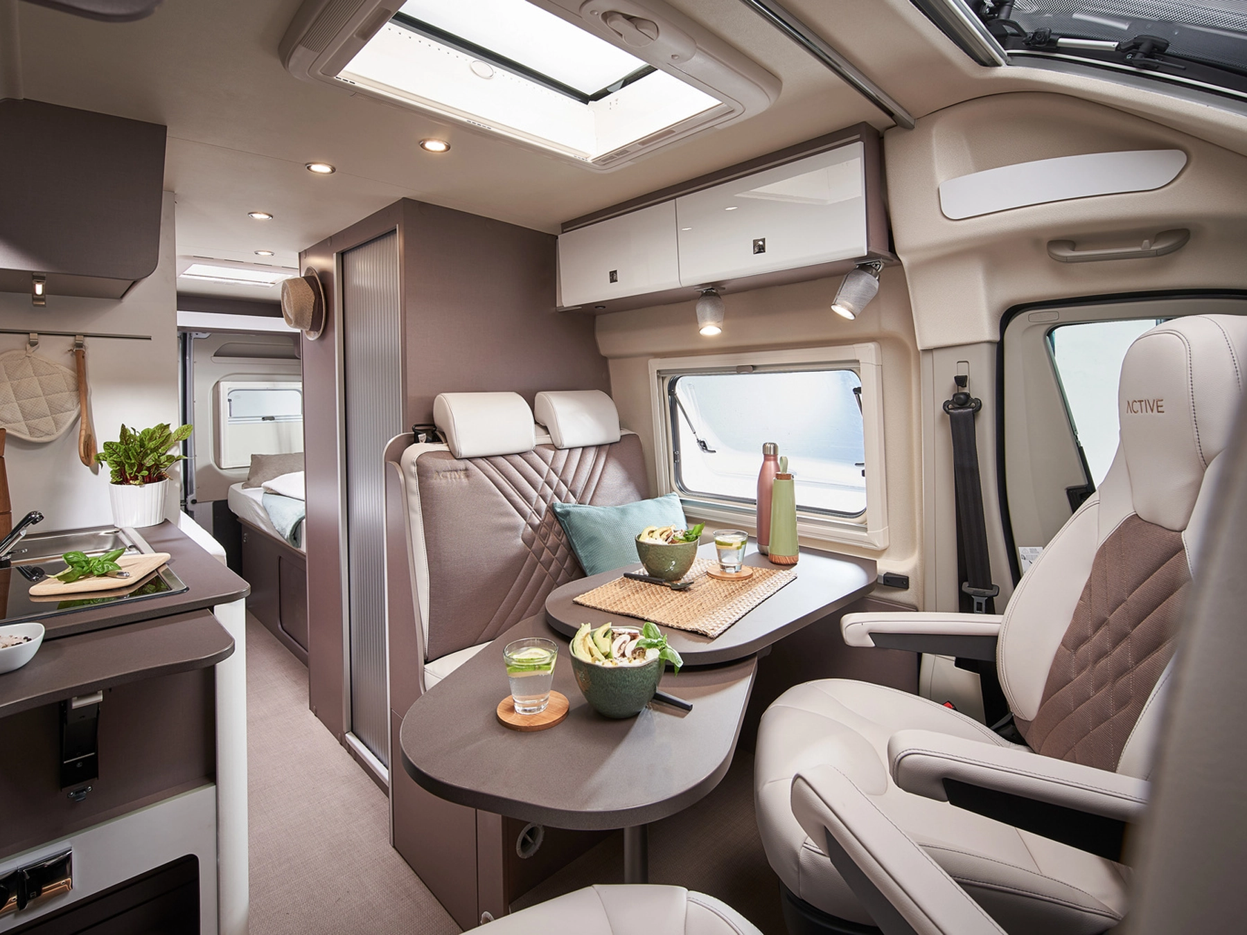 Burstner Eliseo C642 Campervan - Interior