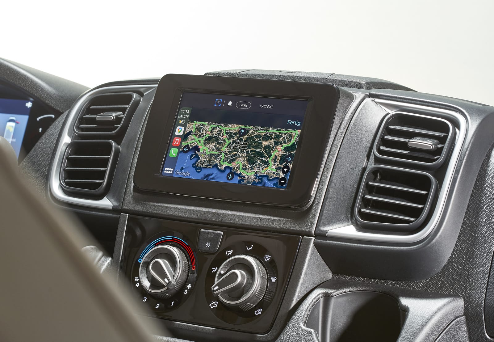 Burstner Eliseo Campervan - Navigation