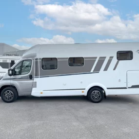 Carado T447 Pro Plus Motorhome 7114 - Exterior Left