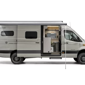 Hymer Grand Canyon S 700 Campervan N102710 - Exterior Right Awning