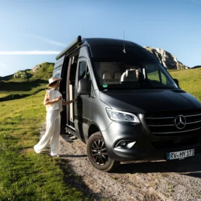 Hymer Grand Canyon S Xperience Campervan - Lifestyle Lady Door