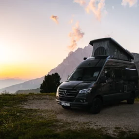 Hymer Grand Canyon S Xperience Campervan - Lifestyle Sunset Ridge