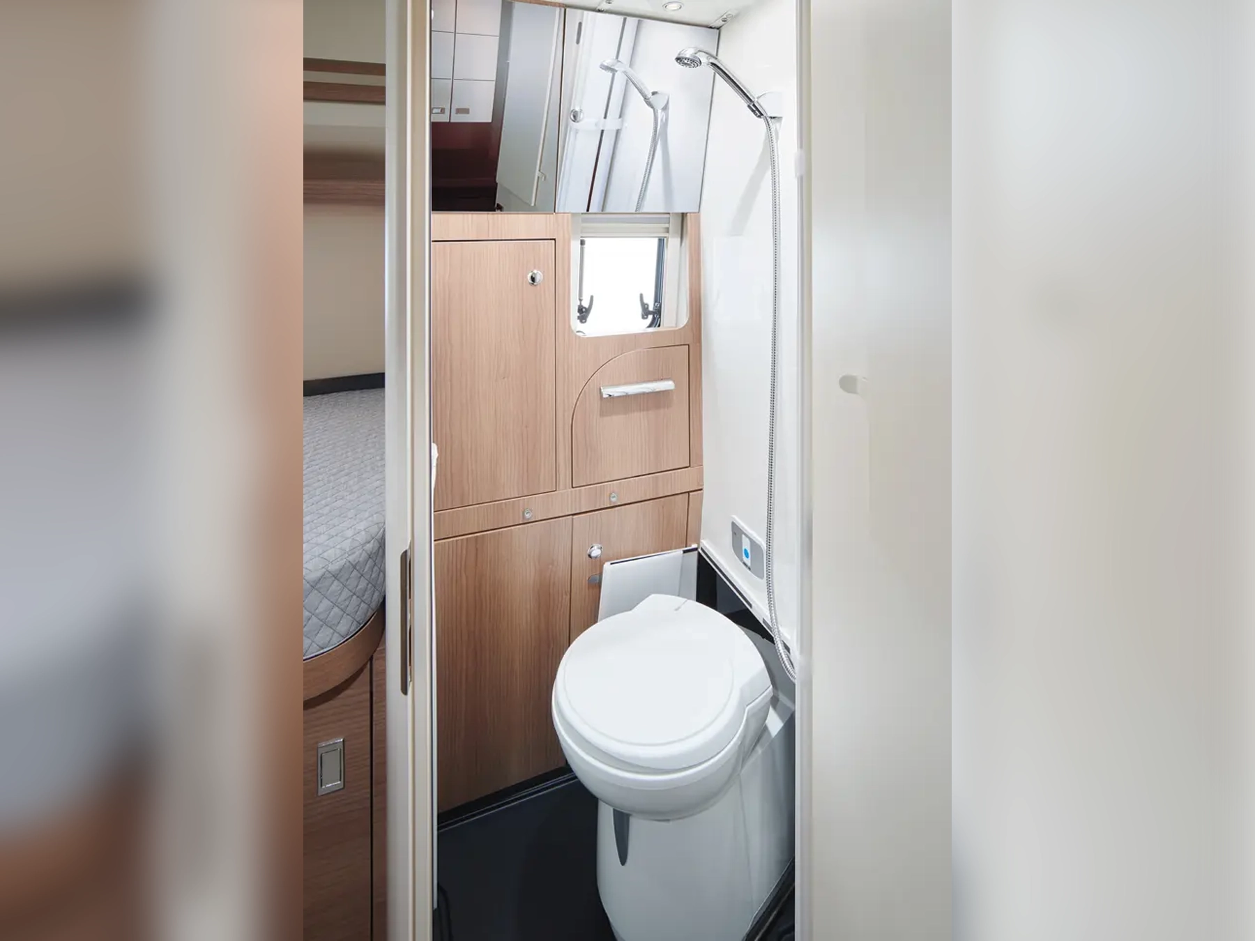 Malibu Genius 4x4 Performance Campervan - Bathroom