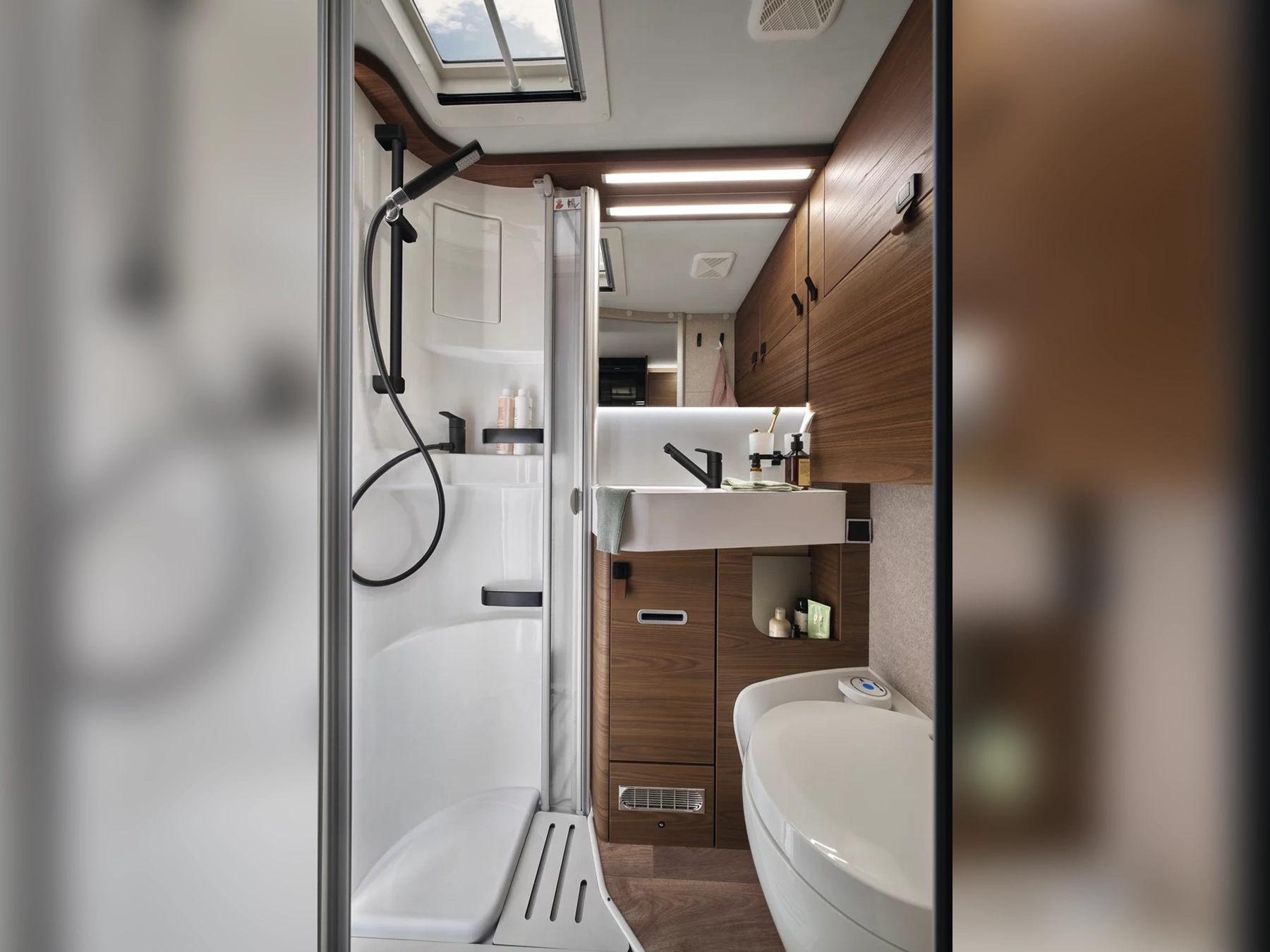 Hymer ML-T 570 Motorhome - Washroom Wood