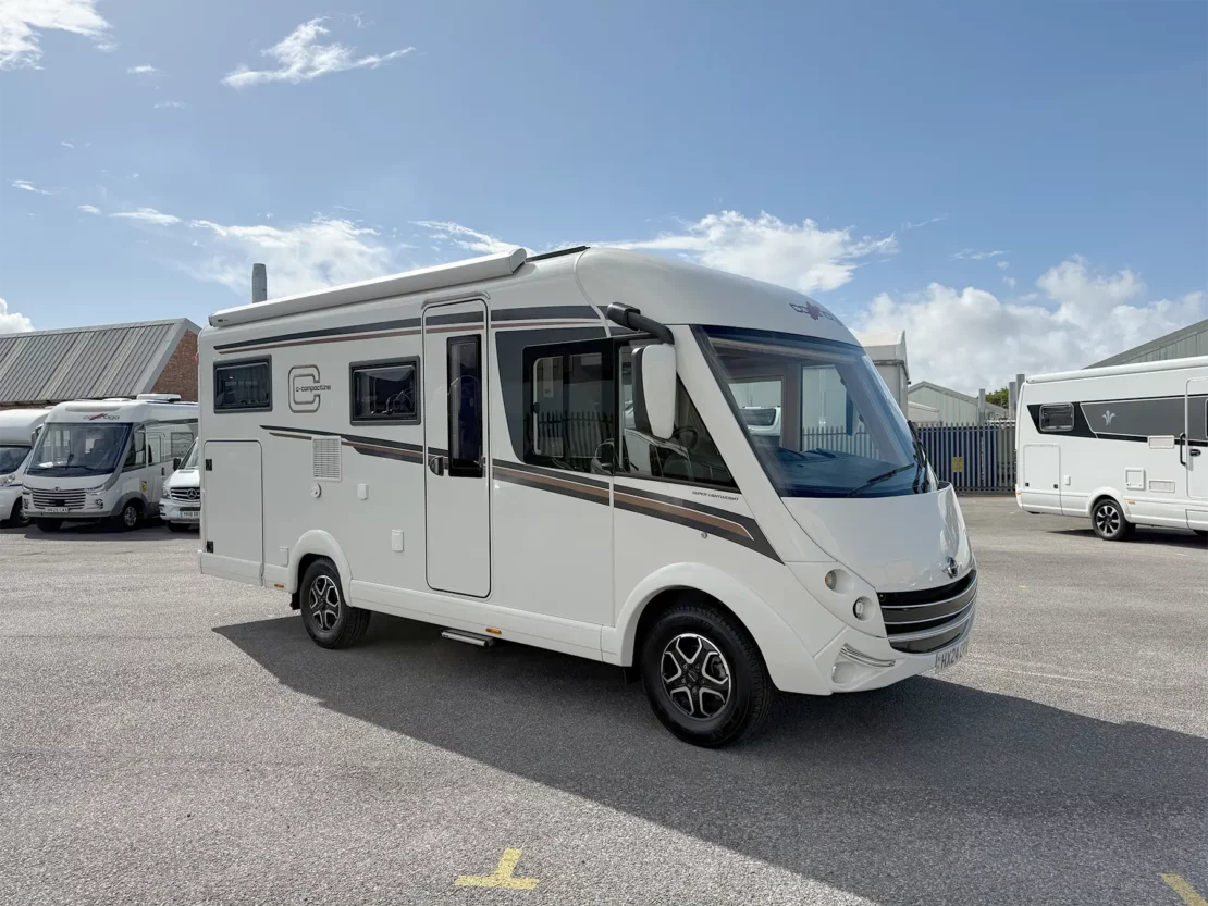 Carthago C-Compactline I 141 LE Exterior Front Main Image