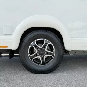 Carthago C-Compactline I 141 LE Exterior Tyre