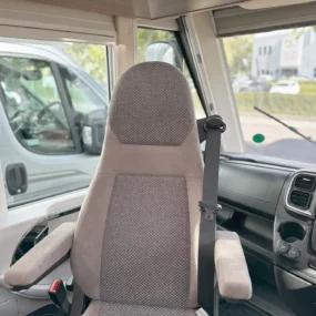 Carthago C-Compactline I 141 LE Passenger Seat