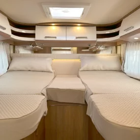 Carthago C-Compactline I 141 LE Twin Single Beds