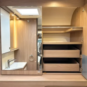 Burstner Lyseo TD 680 G Bathroom Wardrobe