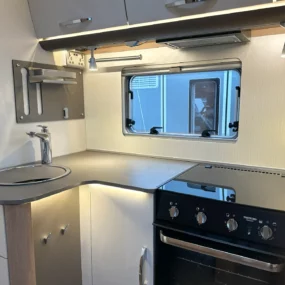 Burstner Lyseo TD 680 G Kitchen Worktop