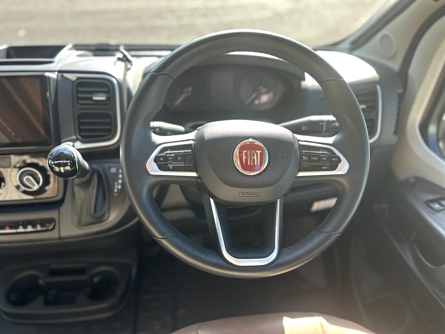 Malibu Diversity 600 DB K GT Skyview Pop Top Campervan 7912 - Cab Steering Wheel