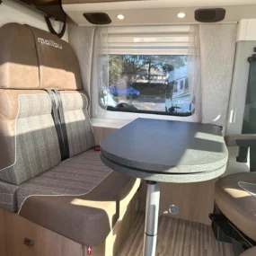 Malibu Diversity 600 DB K GT Skyview Pop Top Campervan 7912 - Lounge Bench