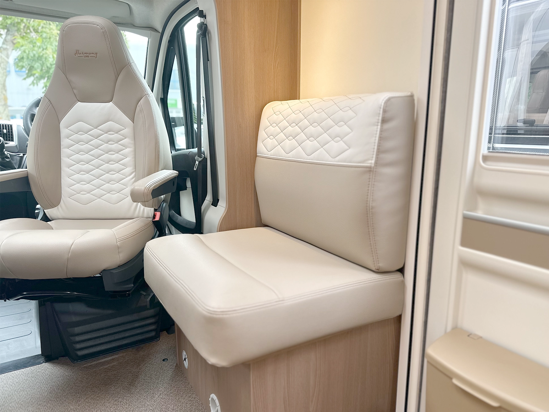 Burstner Lyseo TD 745 Harmony Line Motorhome Side Seat